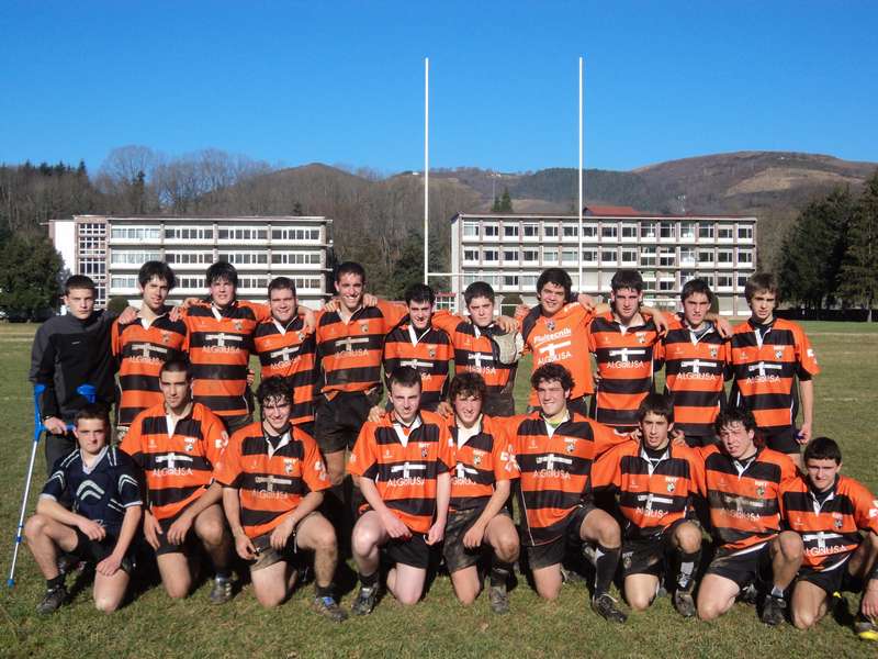 El Bazt&aacute;n Juvenil no saca nada positivo en su visita a Santander